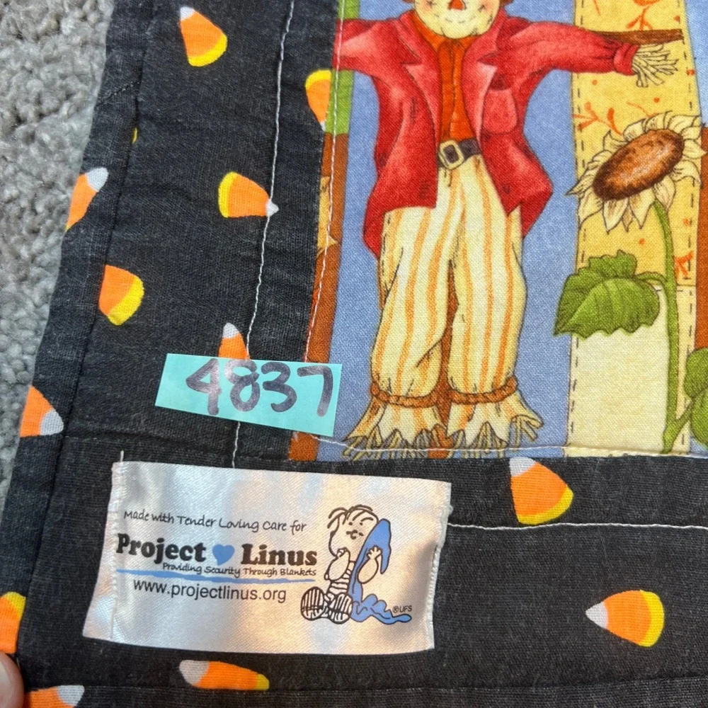 vtg Handmade quilt Autumn Scarecrow Throw Blanket fall‎ patchwork cozy harest